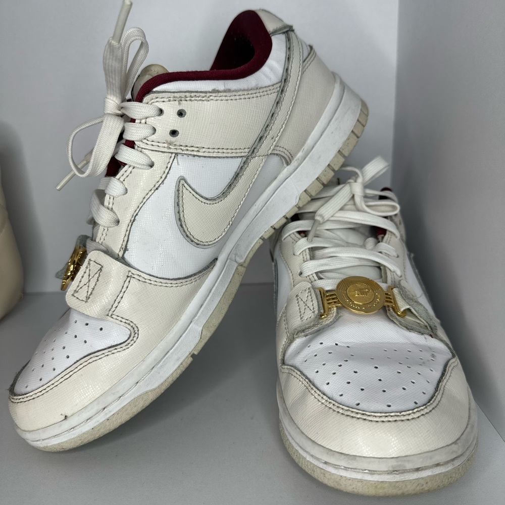 Nike Dunk Low SE Just Do It Sisterhood sneakers size 8.5